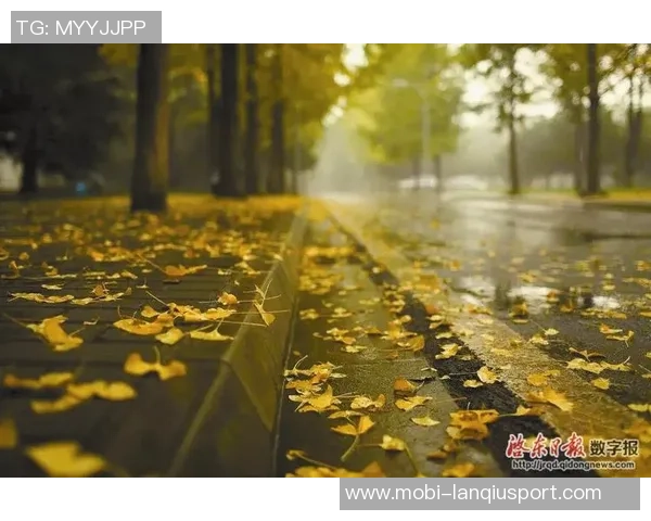 早报：这棵树刚刚爬上去就匆匆下来了引发众人热议